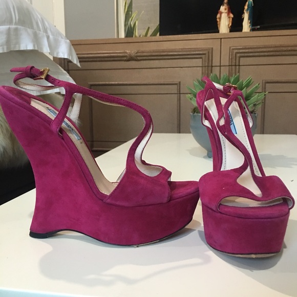 Prada pink Suede Wedges - Picture 3 of 4